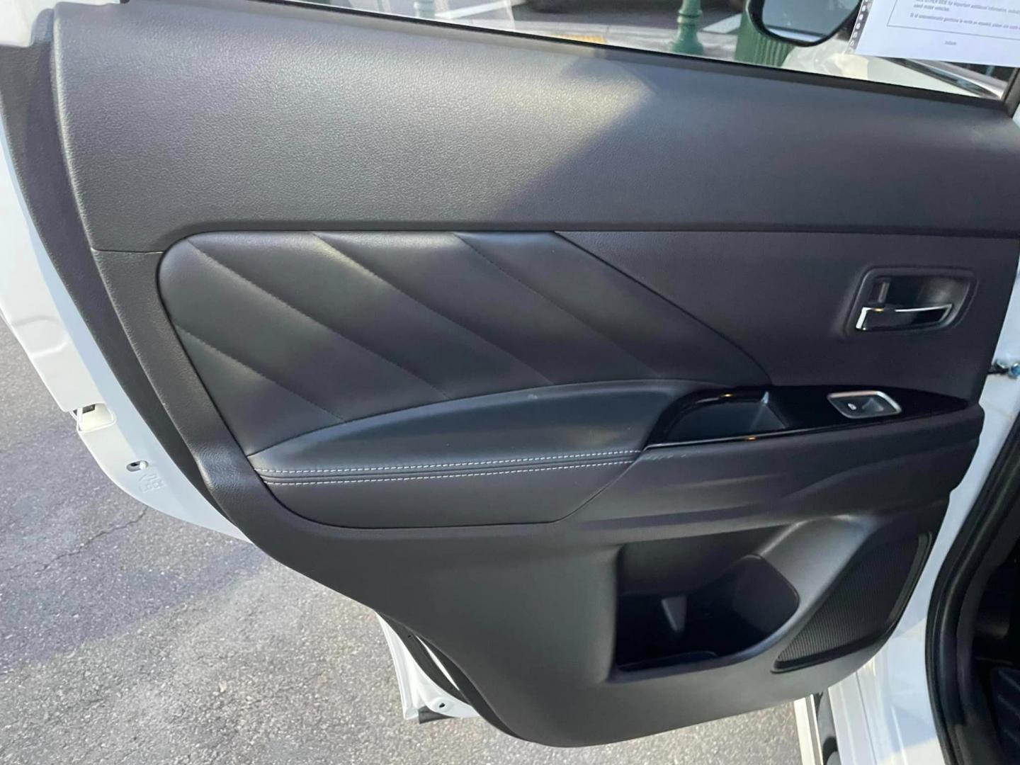 2019 WHITE /BLACK Mitsubishi Outlander PHEV (JA4J24A59KZ) , located at 744 E Miner Ave, Stockton, CA, 95202, (209) 944-5770, 37.956863, -121.282082 - PLUS TAXES AND FEES - Photo#9